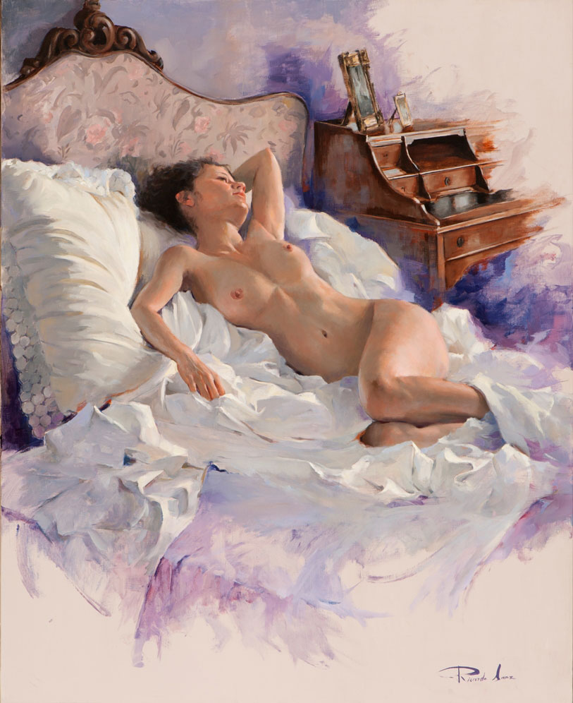 Desnudo entre sábanas